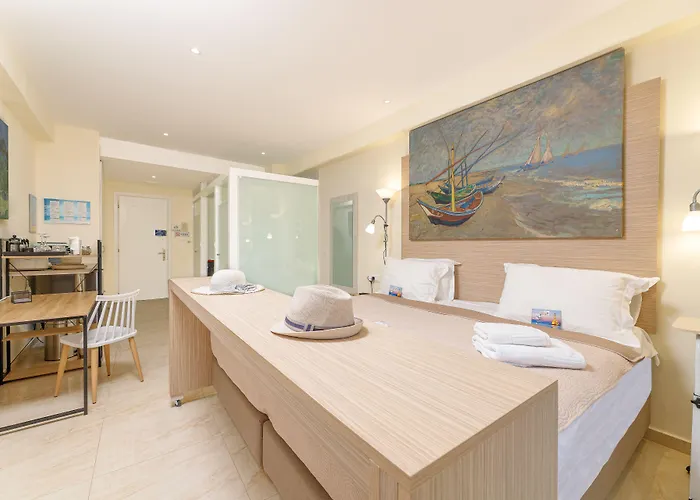 Notus Chania Crete 3* חאניה